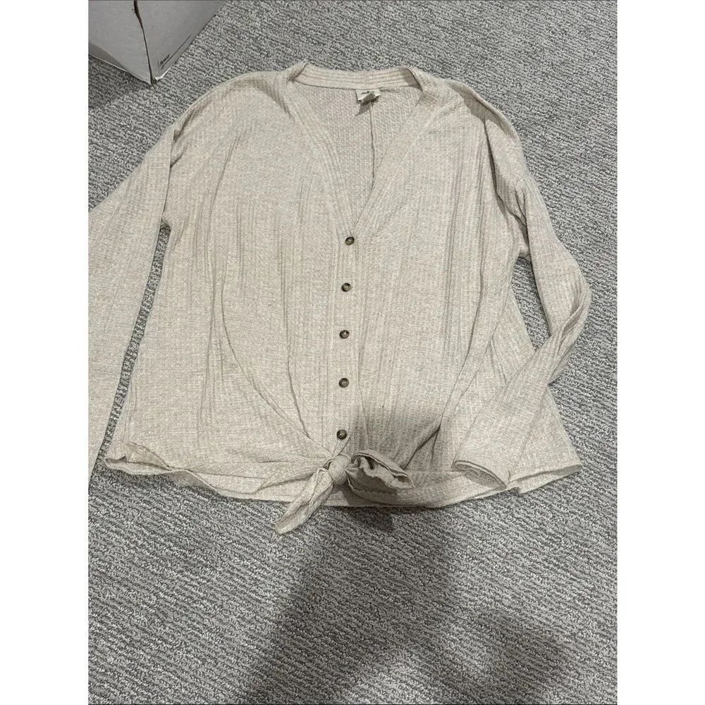 Daytrip Neutral Knit Button-Front Top — Beige